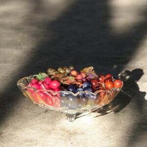 Indiana Glass VTG Clear Footed Oval Scalloped Fruit Serving Bowl 12" with grapes
